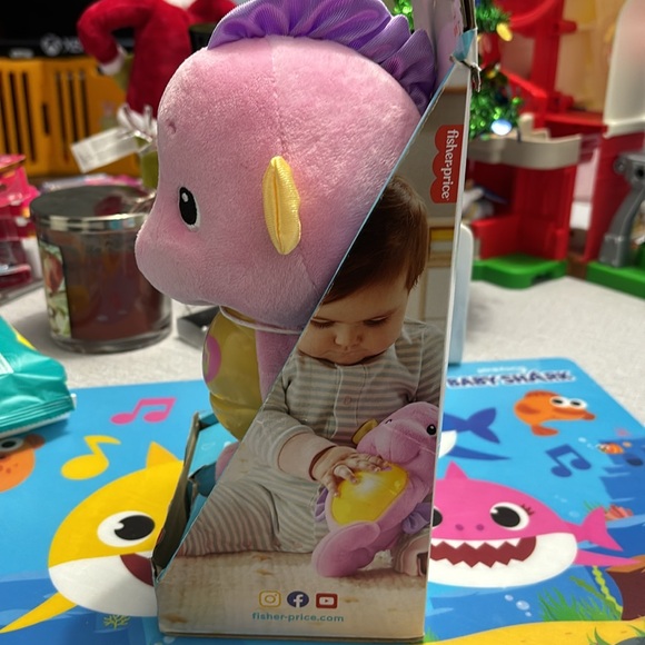 SOLD Fisher-Price Pink Sooth & Glow Seahorse - Picture 4 of 4